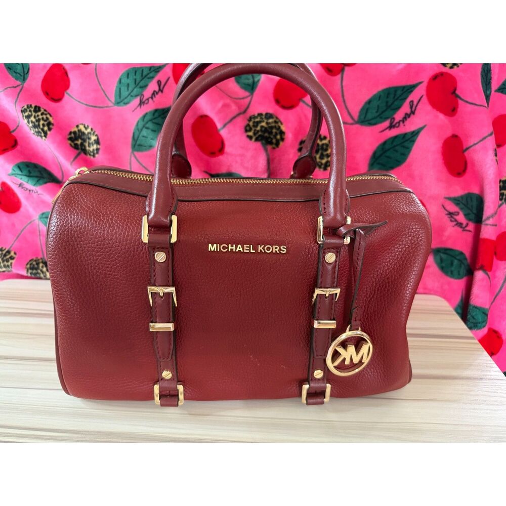 Bedford Legacy Medium Pebbled Leather Duffle Satchel EUC